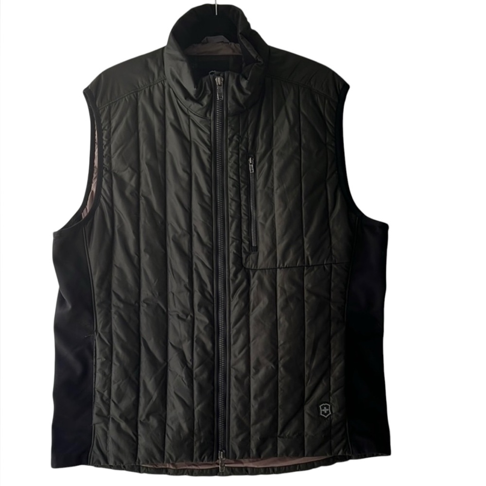 Victorinox Forest GREEN Quilted Vest for Layering Size XL EUC